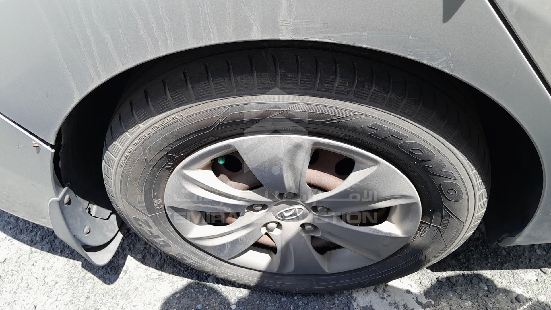 2015 HYUNDAI ELANTRA VIN: KMHDG41E5FU203526