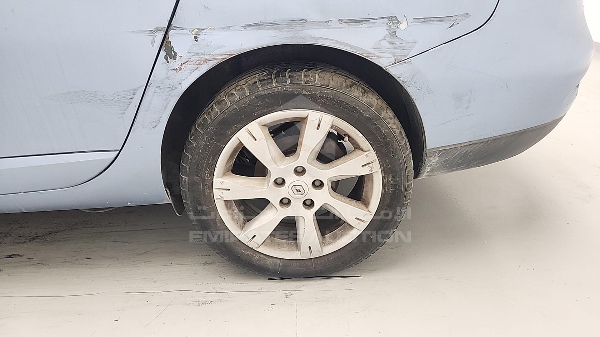2012 RENAULT FLUENCE VIN: VF1LZLDT8CC246837