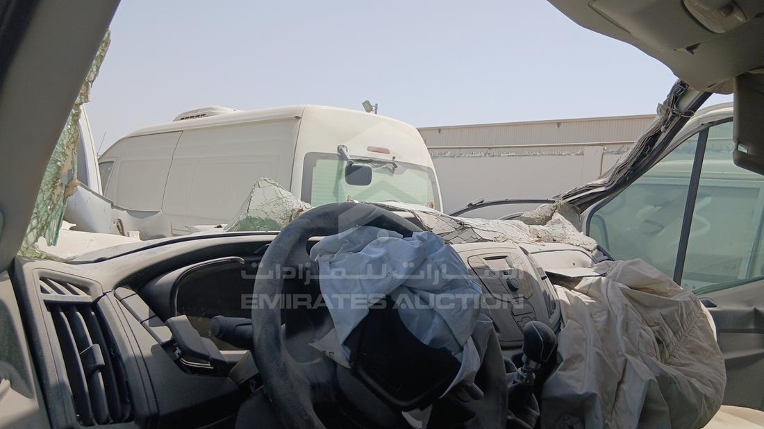 فورد ترانزيت 2023 — زاوية الواجهة الكاملة — صورة 16