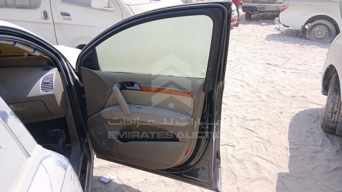 2007 Audi Q7 — Front Right Door — Photo 24