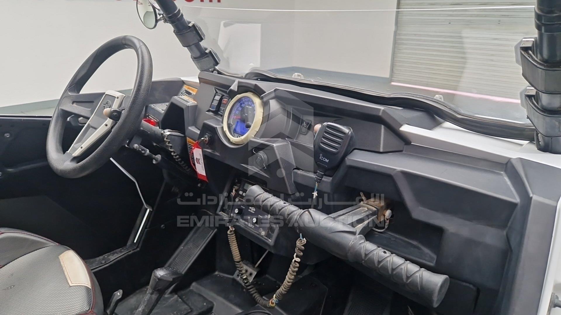 2015 POLARIS RZR XP 1000 VIN: 4XAVDE996FB944723