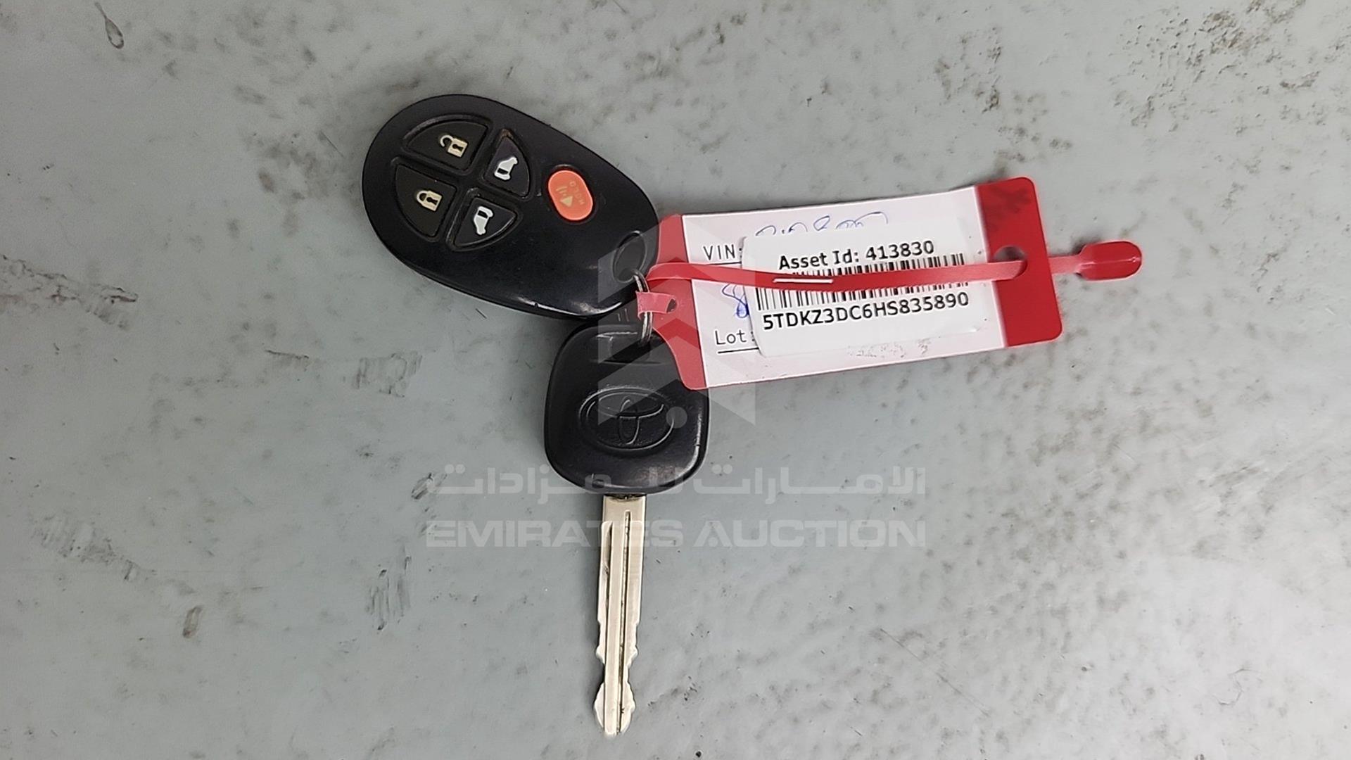 2017 TOYOTA SIENA VIN: 5TDKZ3DC6HS835890
