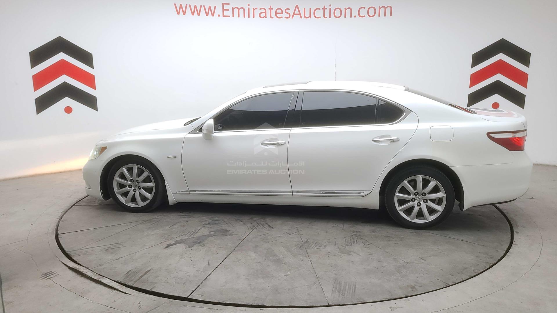 2009 LEXUS LS 460 L VIN: JTHGL46F205027078