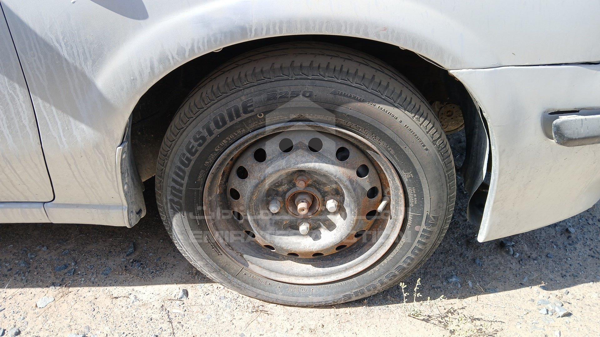 2002 NISSAN SUNNY VIN: JN1EN61S82W055101