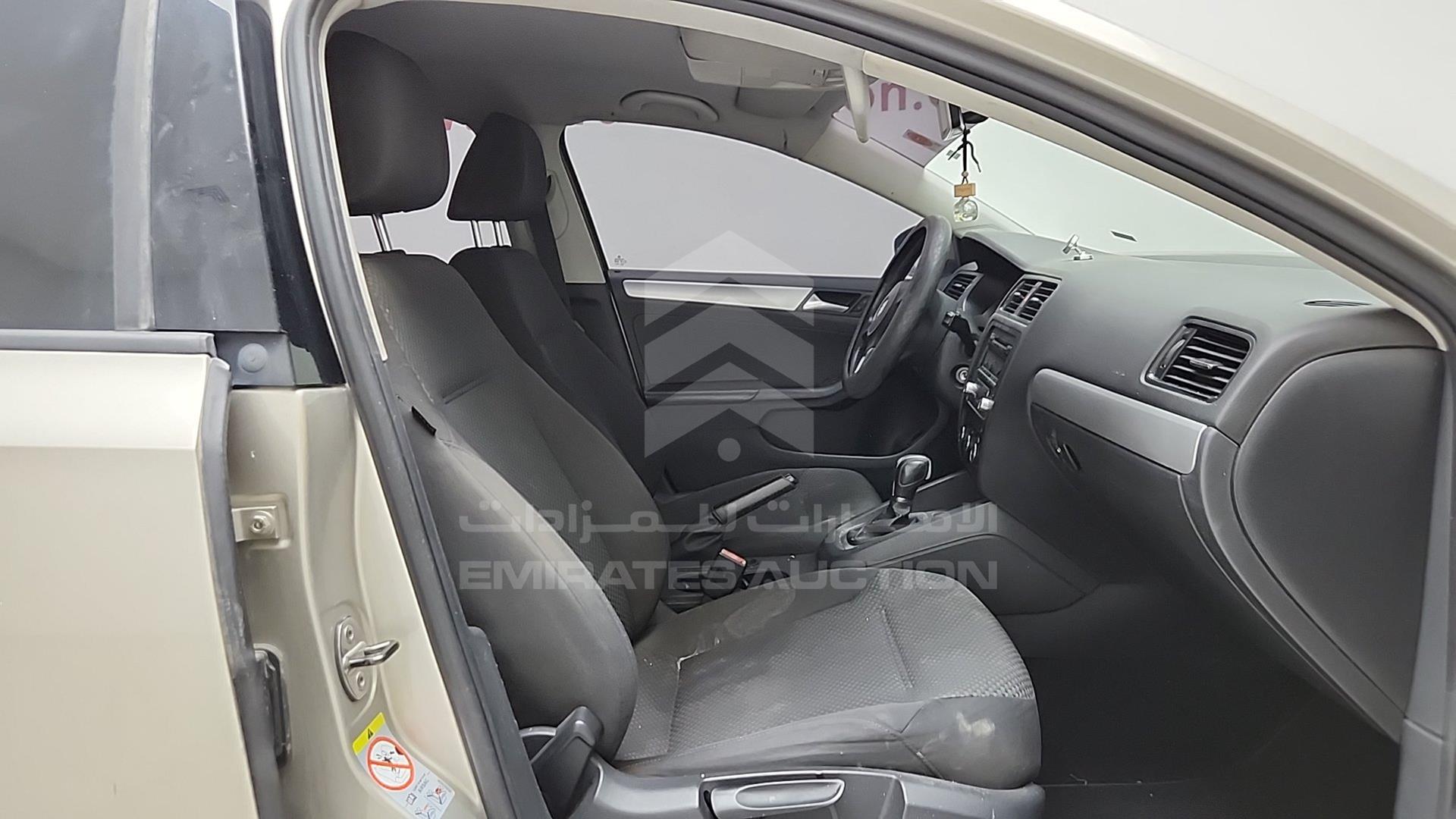 2014 VOLKSWAGEN JETTA VIN: WVWRV1AJ4EM215497