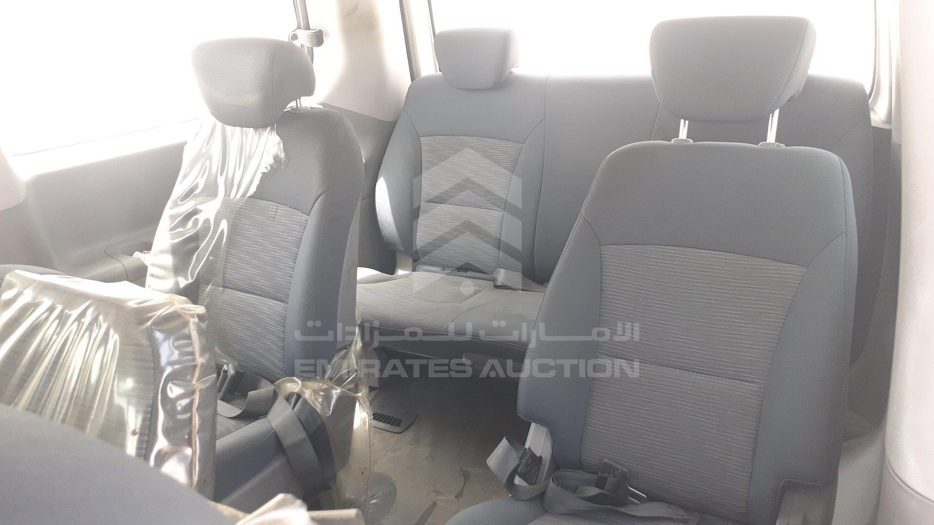 KMJWA37R0CU440854 - 2012 Hyundai H1 - #357798
