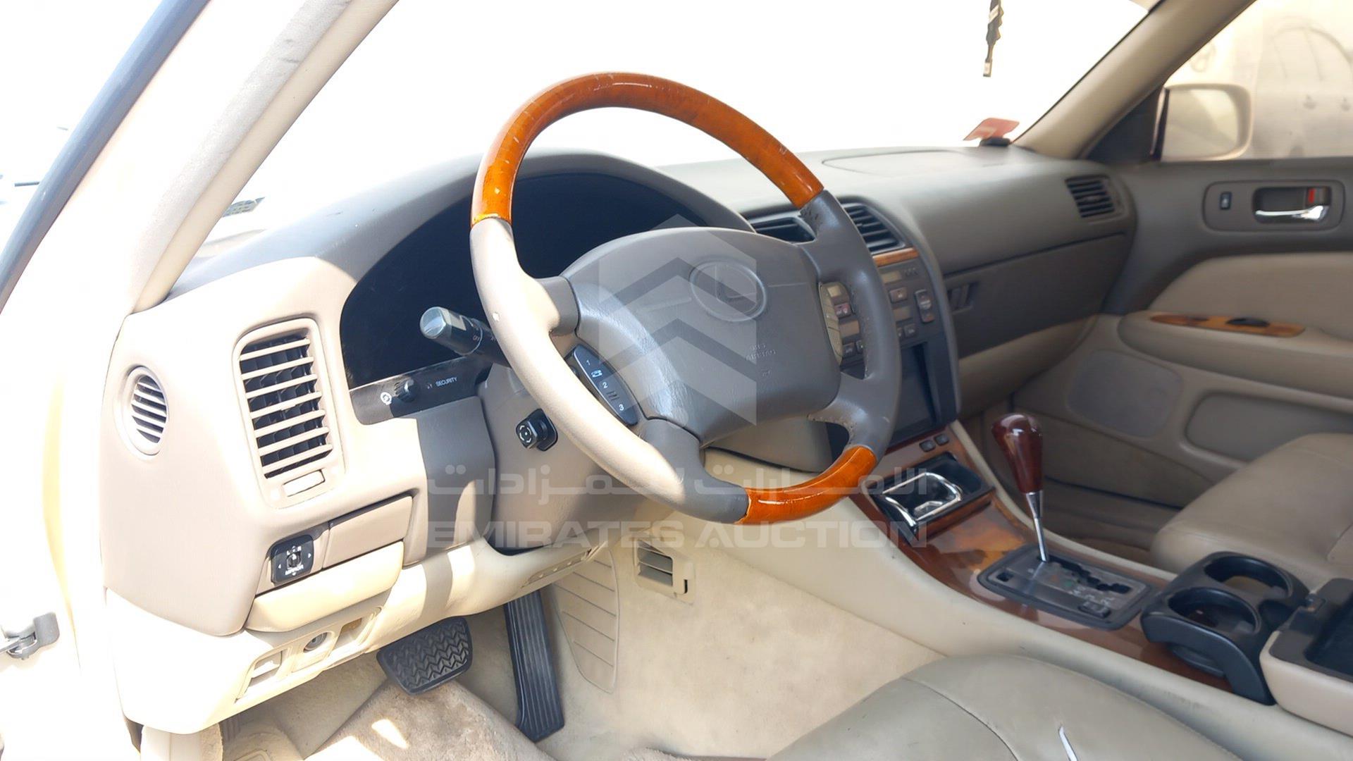 2000 LEXUS LS400 VIN: JT8BH28F5Y0169821