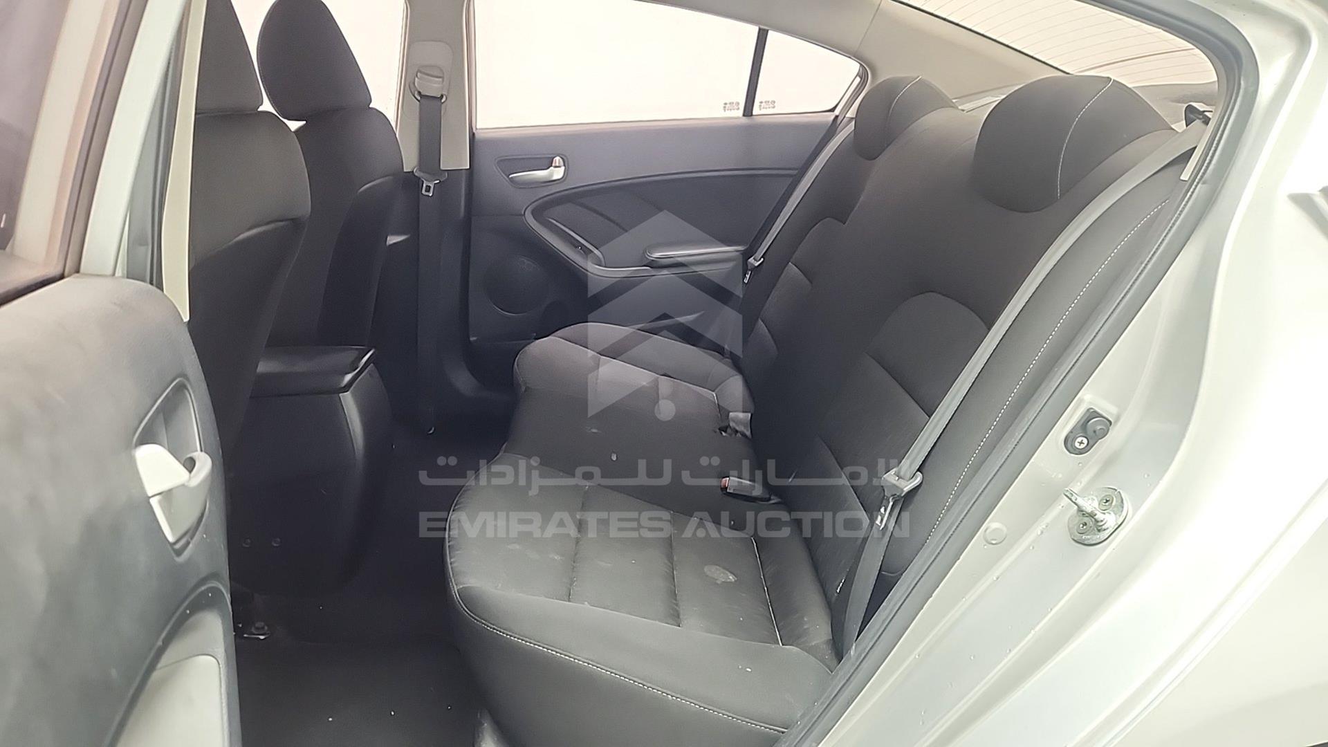 2016 KIA CERATO VIN: KNAFJ4110G5915950