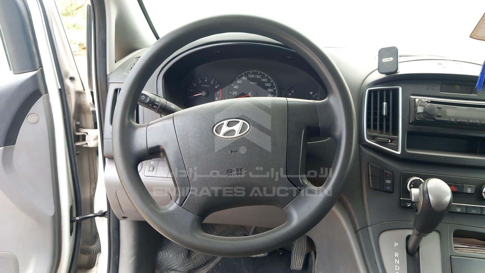 2016 HYUNDAI H1 VIN: KMJWA37R0GU778289