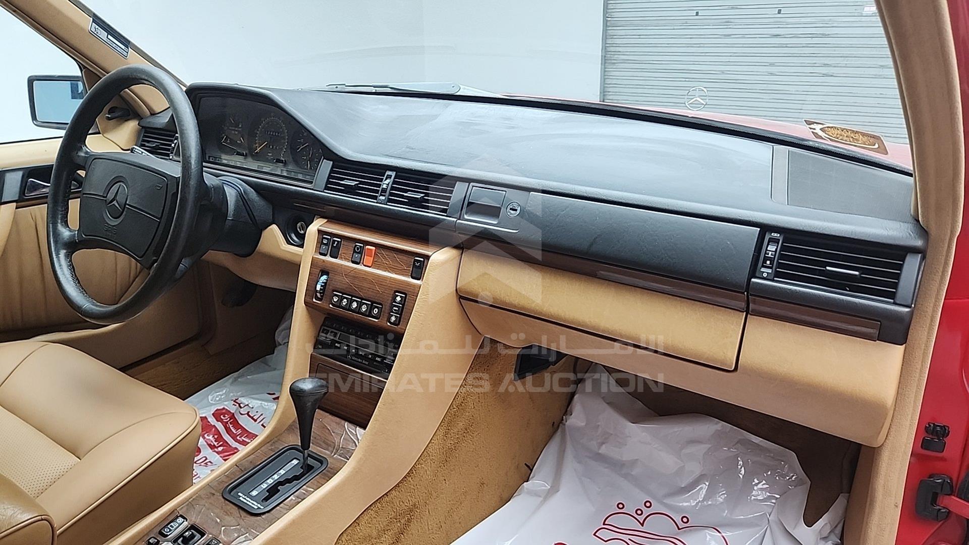 1991 MERCEDES E 300 VIN: WDBEA30D2MB373024