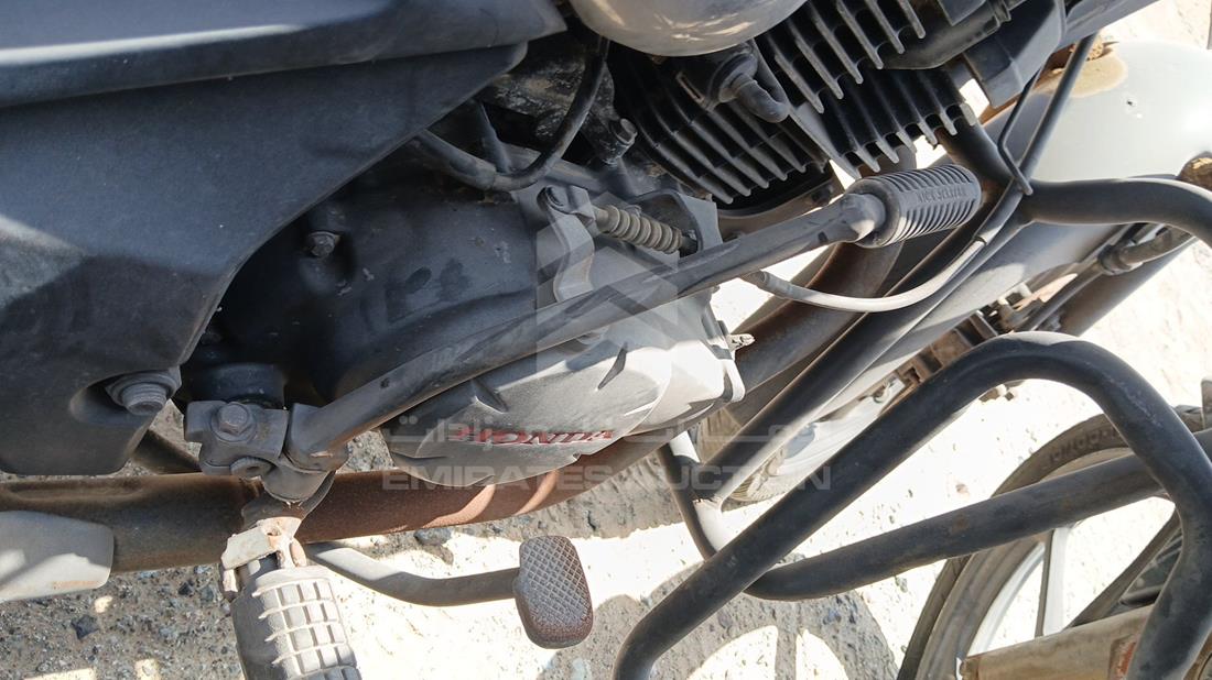 6 Motorbikes — Engine Bay — Photo 34