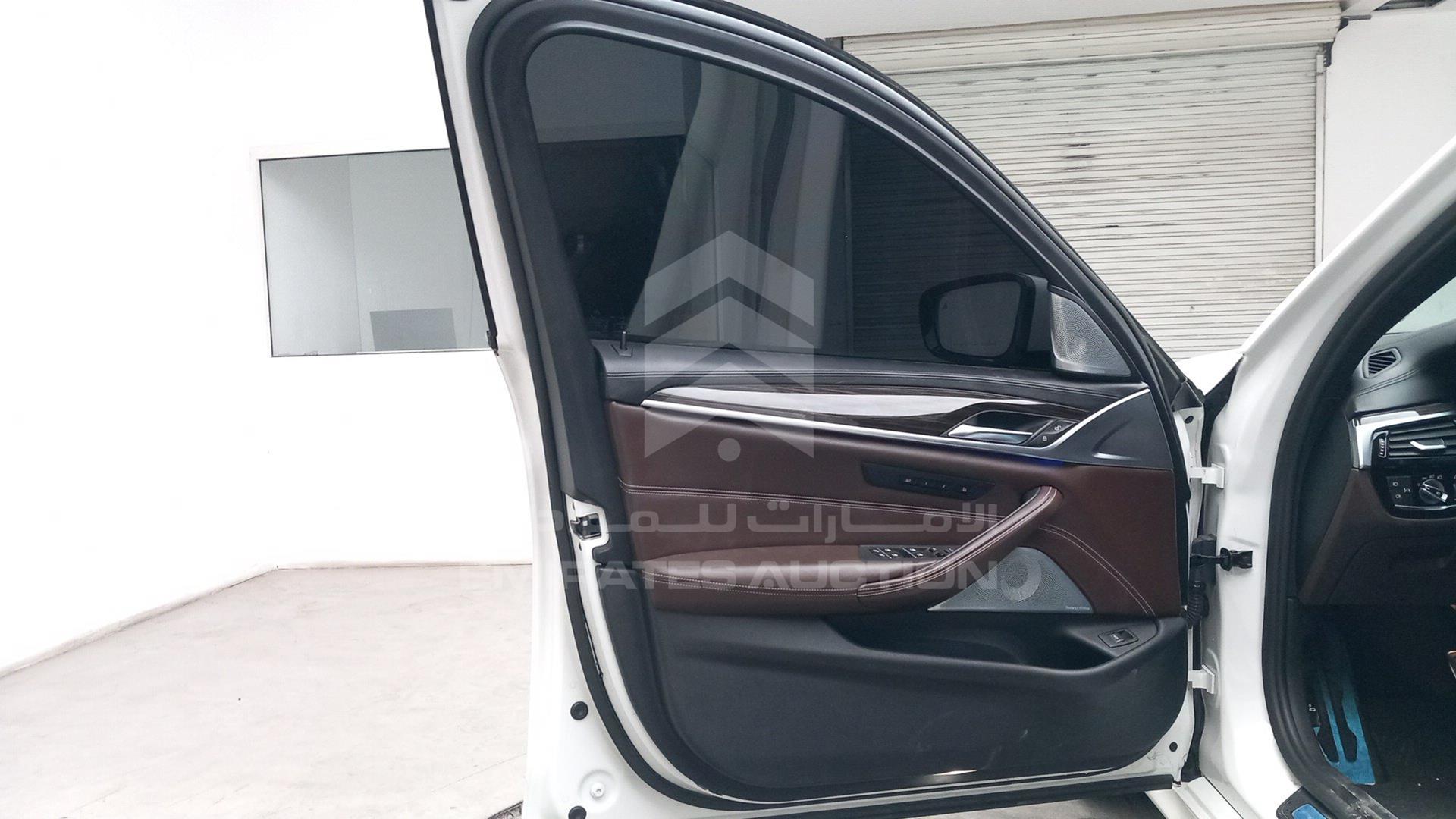 2018 BMW 530 VIN: WBAJA5105JG876579