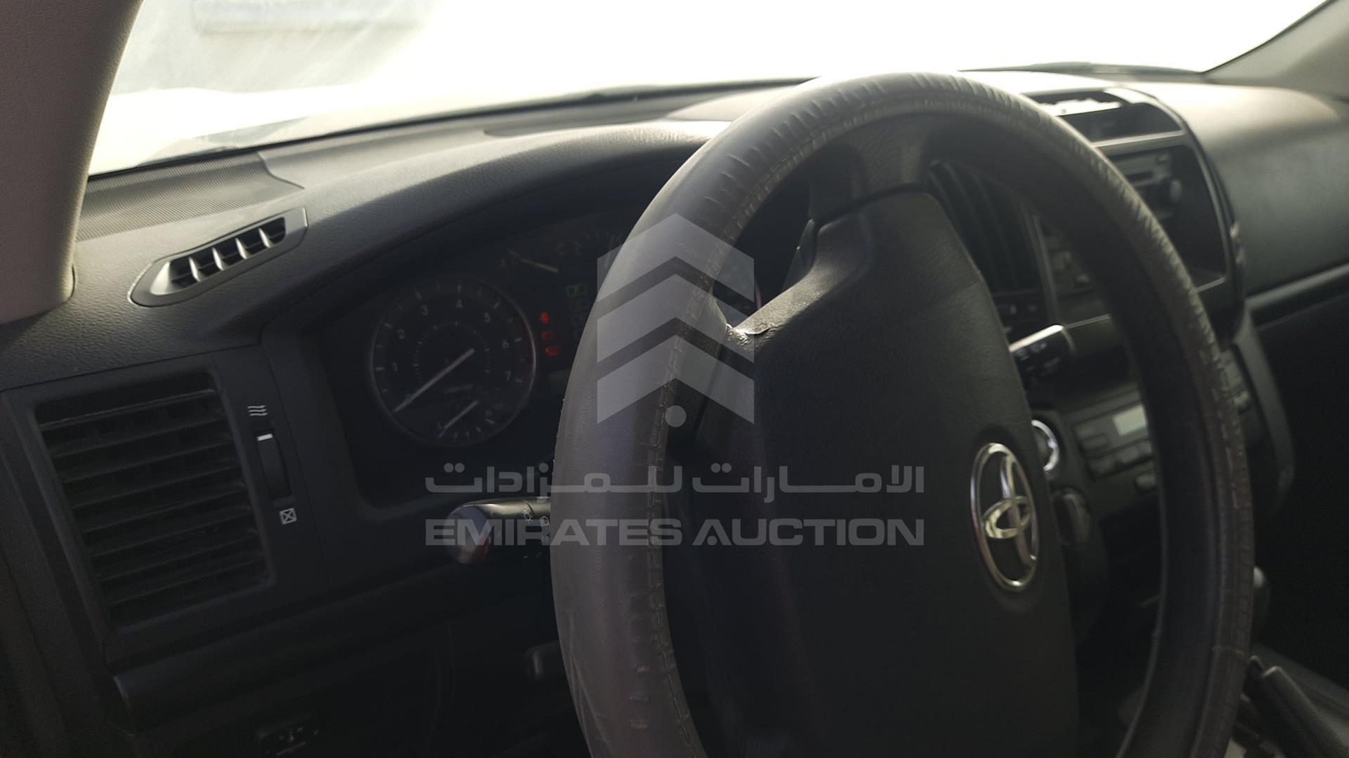 2011 TOYOTA LAND CRUISER VIN: JTMDU09J8B4044518