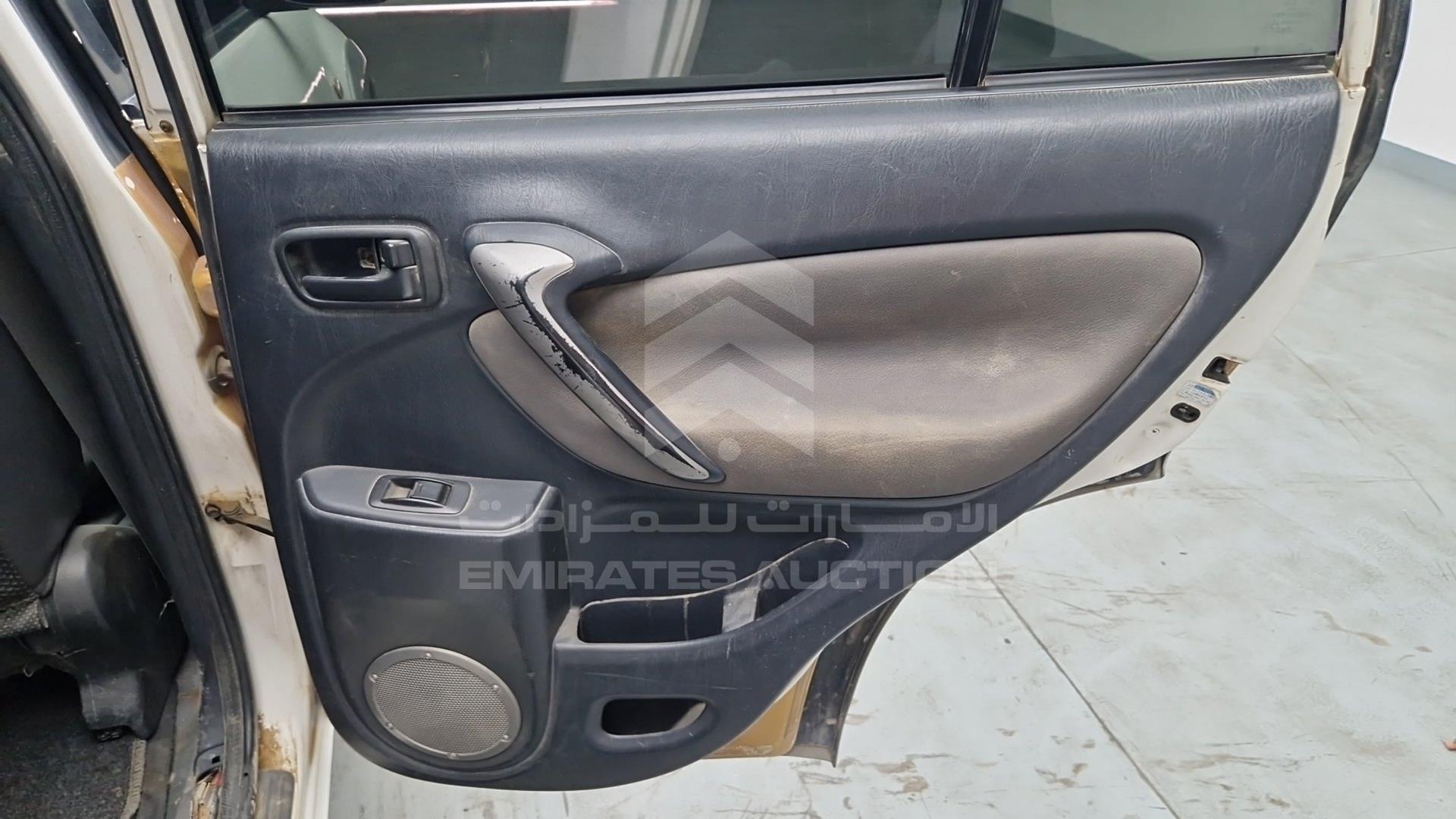 2005 TOYOTA RAV-4 VIN: JTEHH20V250299867