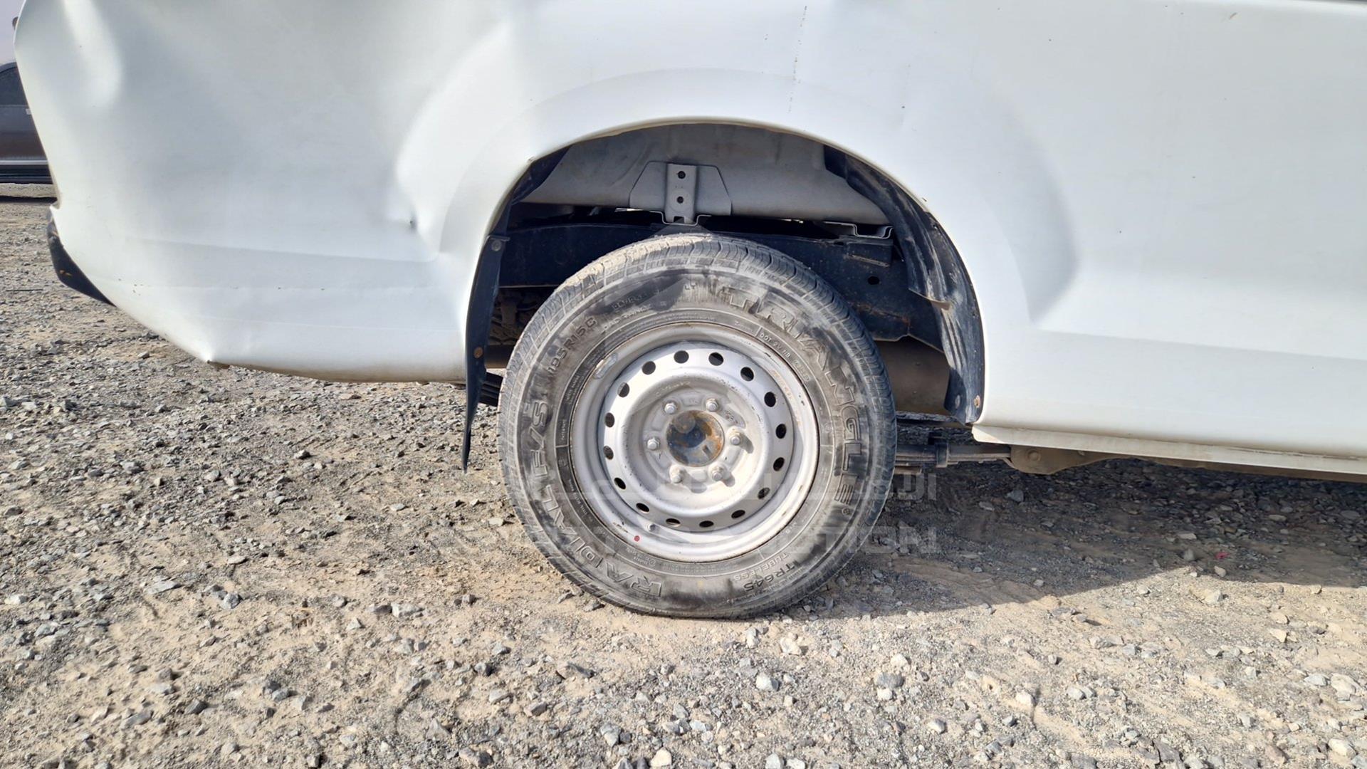 2015 ISUZU D-MAX VIN: MPAEL34C1FT003913