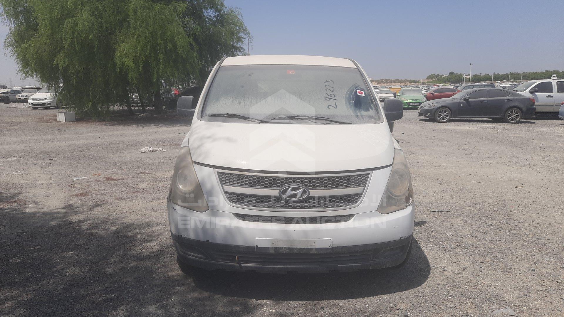 KMHWG81R5CU366112 - 2012 Hyundai H1 - #undefined