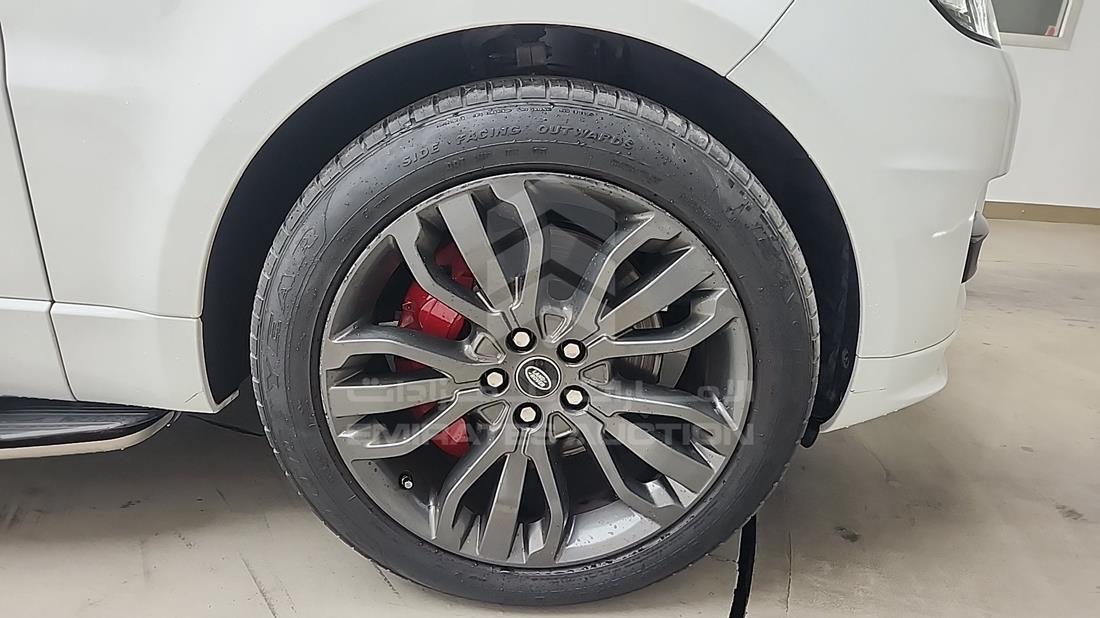 2016 Range Rover Sport — Front Right Tyre — Photo 34