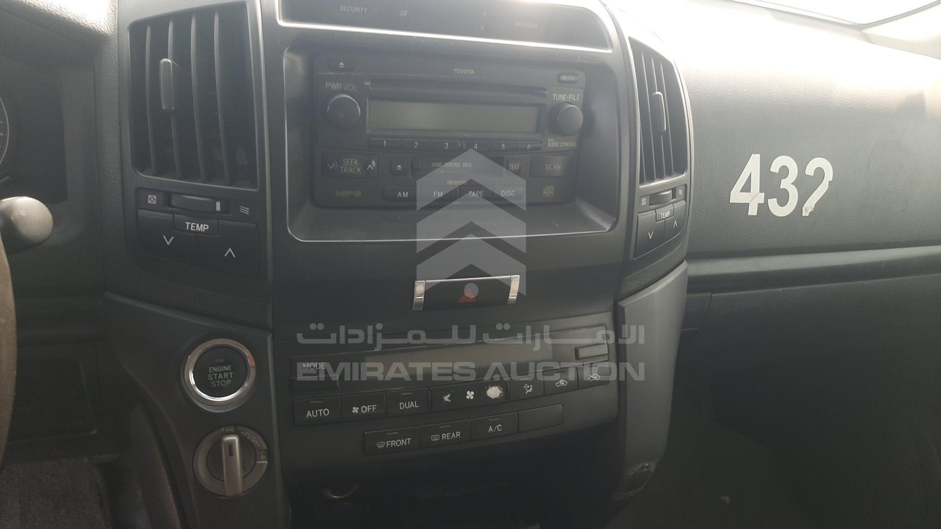 2011 TOYOTA LAND CRUISER VIN: JTMDU09J8B4043403