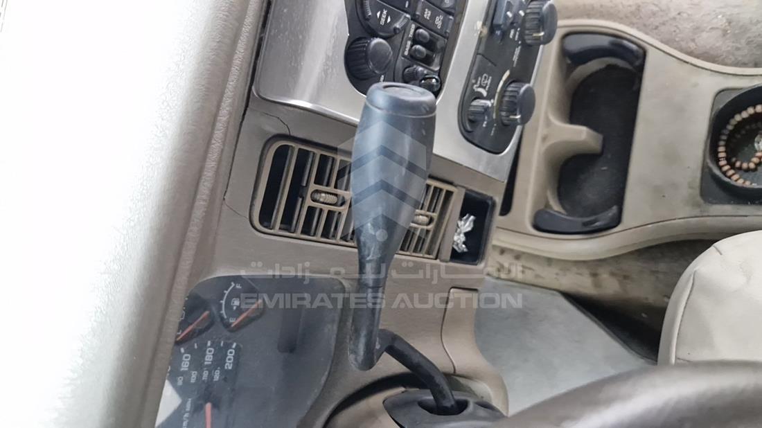 2003 Dodge Durango — Gear View — Photo 19