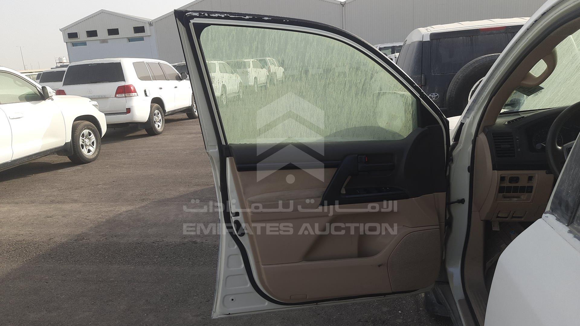 2013 TOYOTA LAND CRUISER VIN: JTMDU09J1D4064189