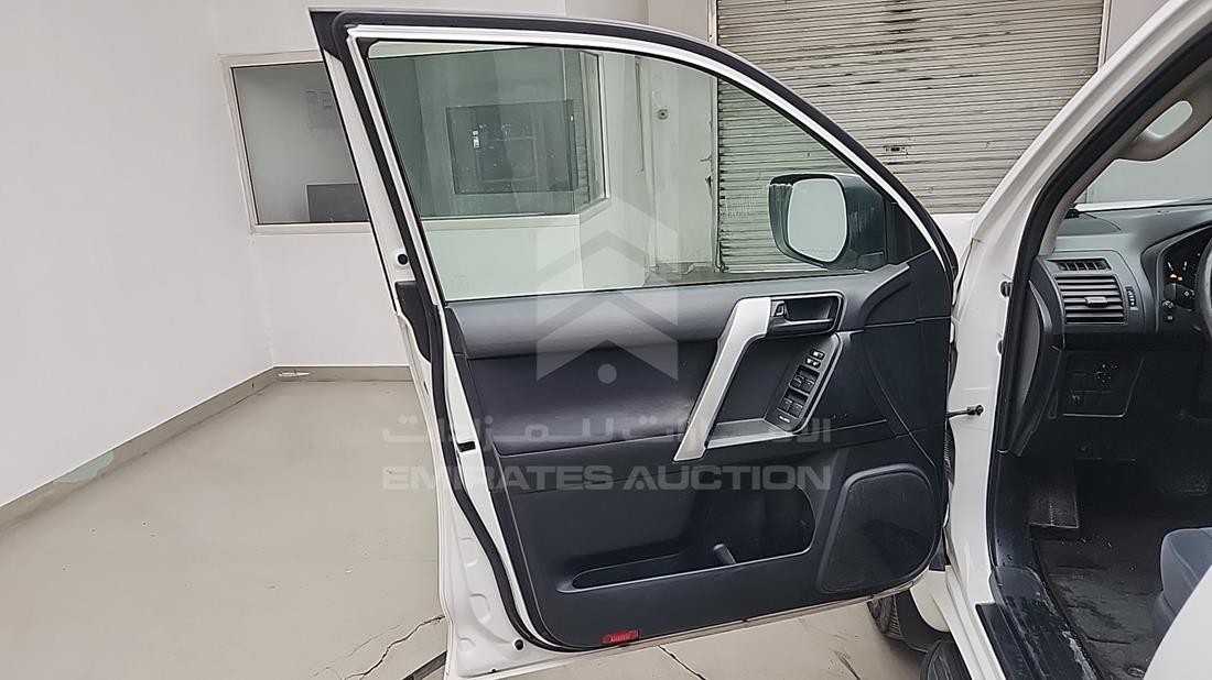 2020 Toyota Prado — Front Left Door — Photo 12