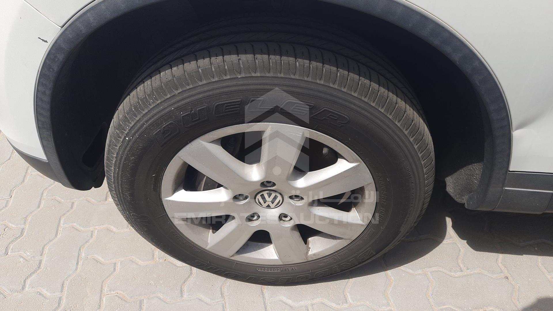 2013 VOLKSWAGEN TOUAREG VIN: WVGBC2BP0DD000306