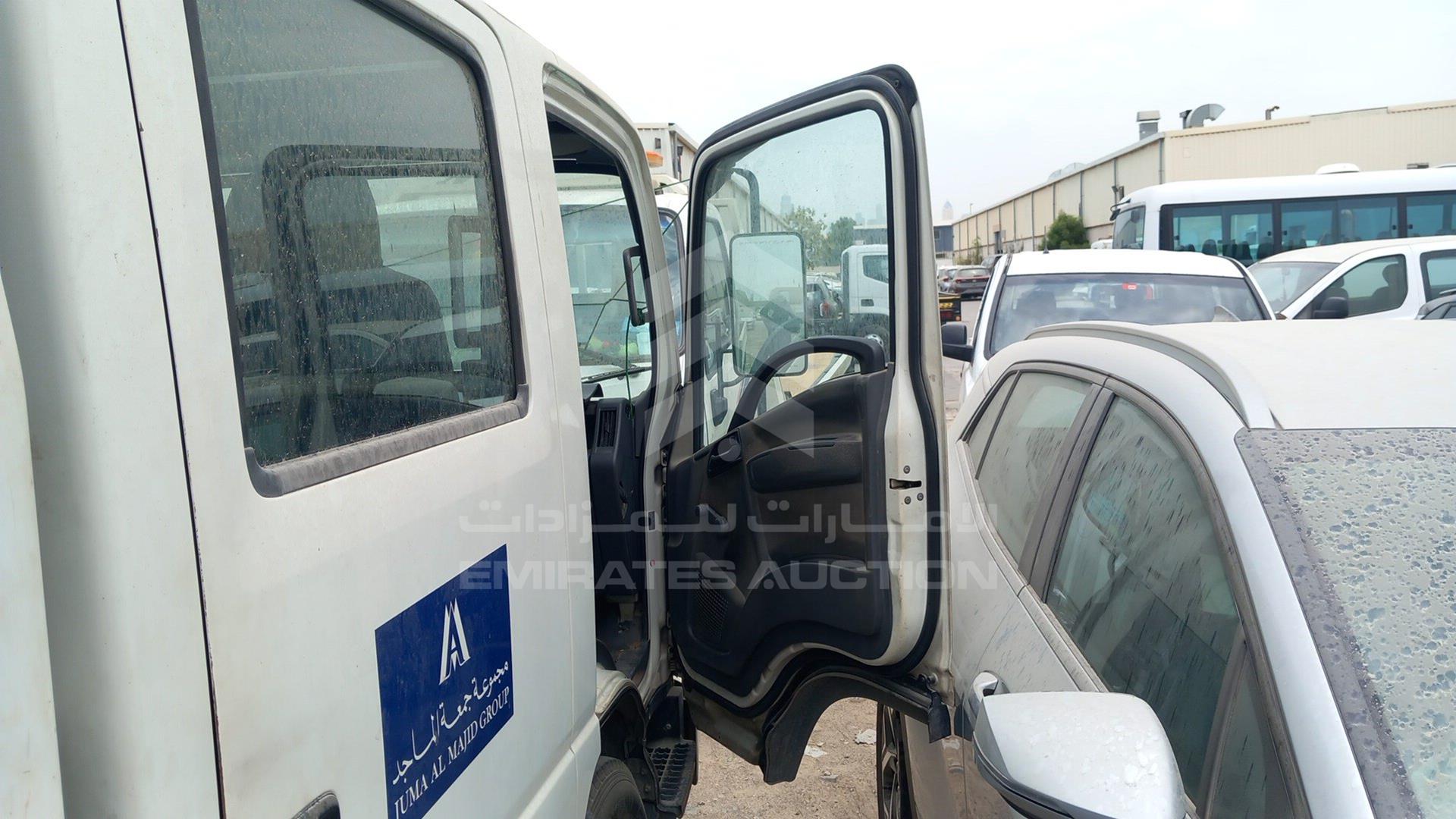 2014 ISUZU NPR VIN: JAMKP33T3E7P19487