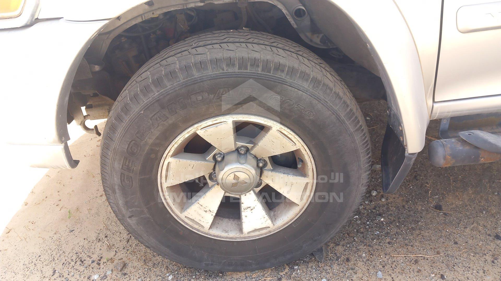 2008 MITSUBISHI NATIVA VIN: JMY0RK9608J712009