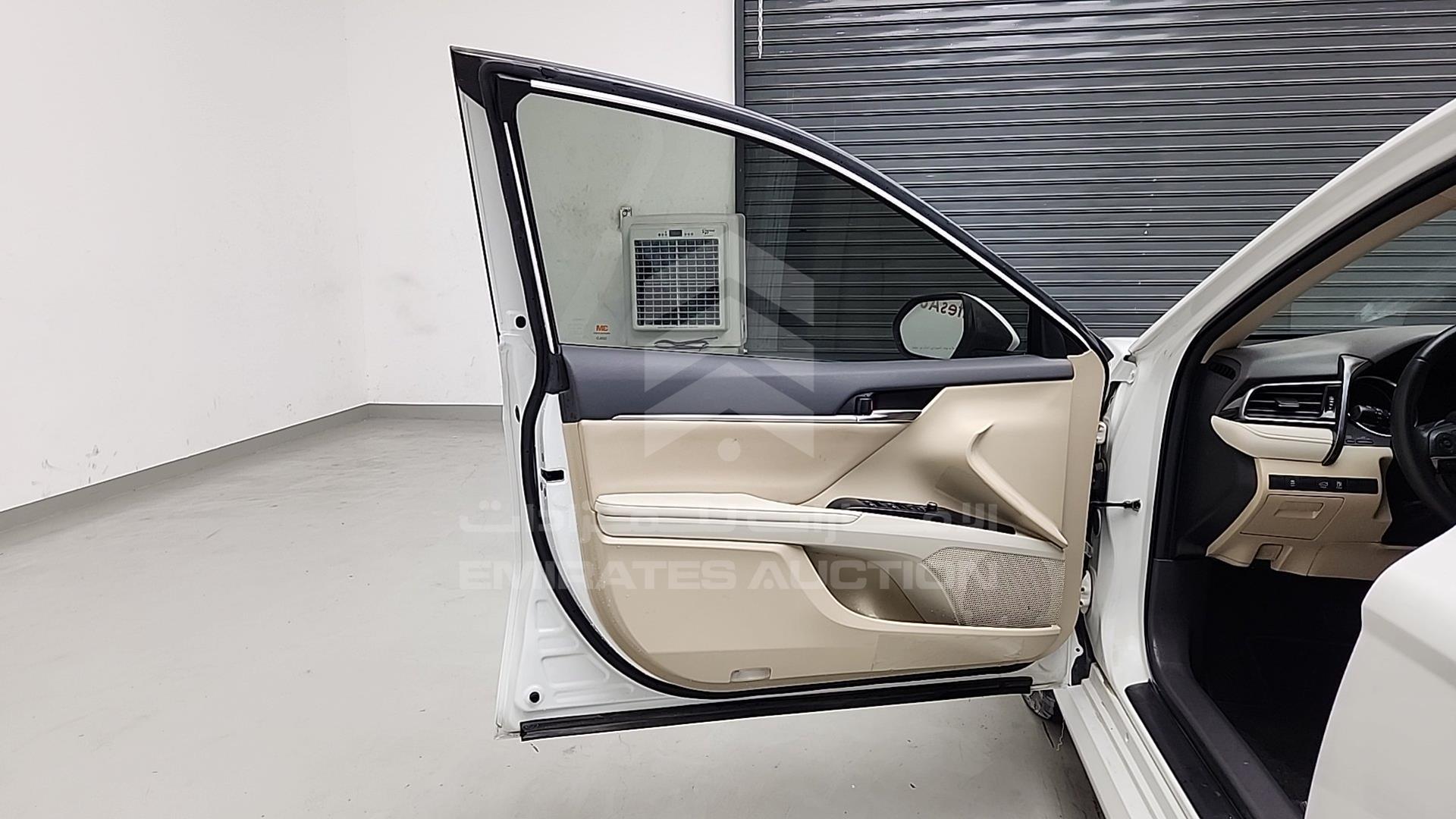 2019 TOYOTA CAMRY HYBRID VIN: JTNB24HK4K3016859