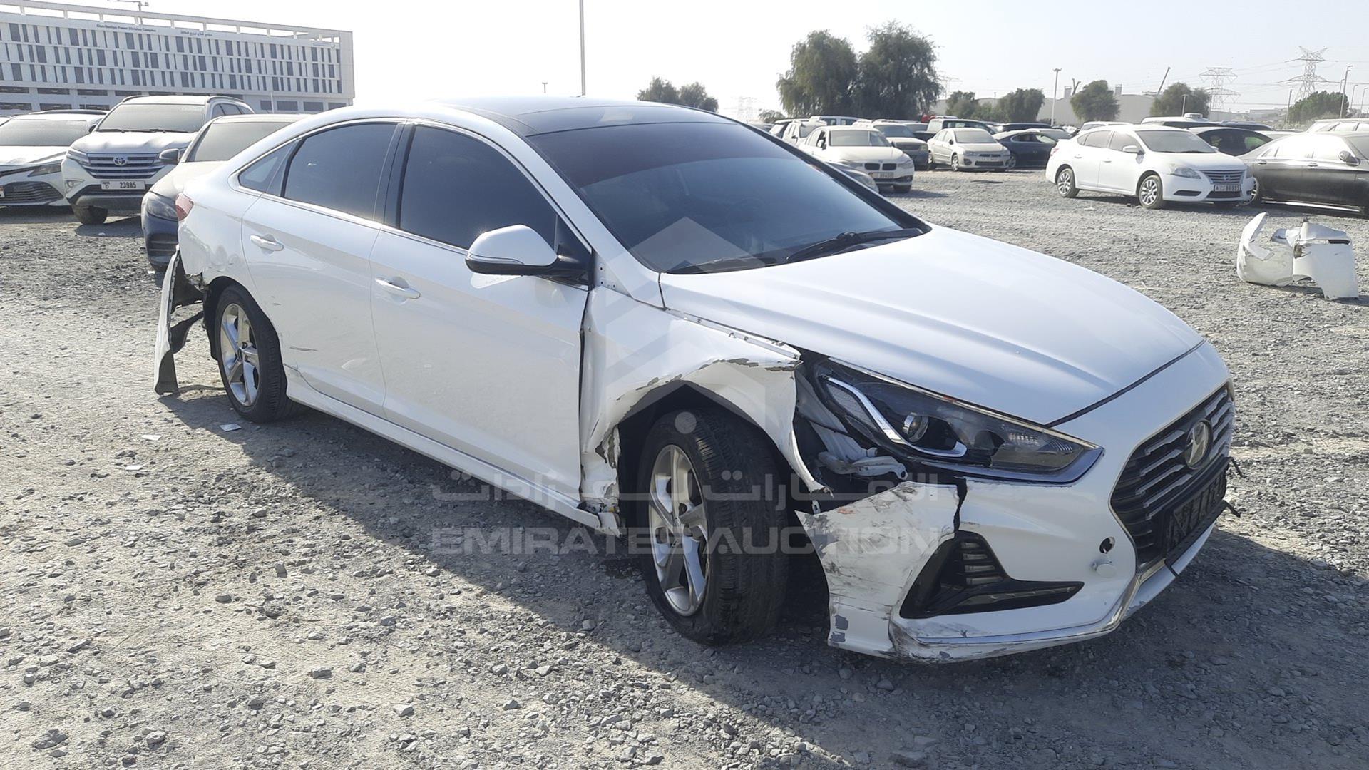 2018 HYUNDAI SONATA VIN: KMHE241G1JA419355