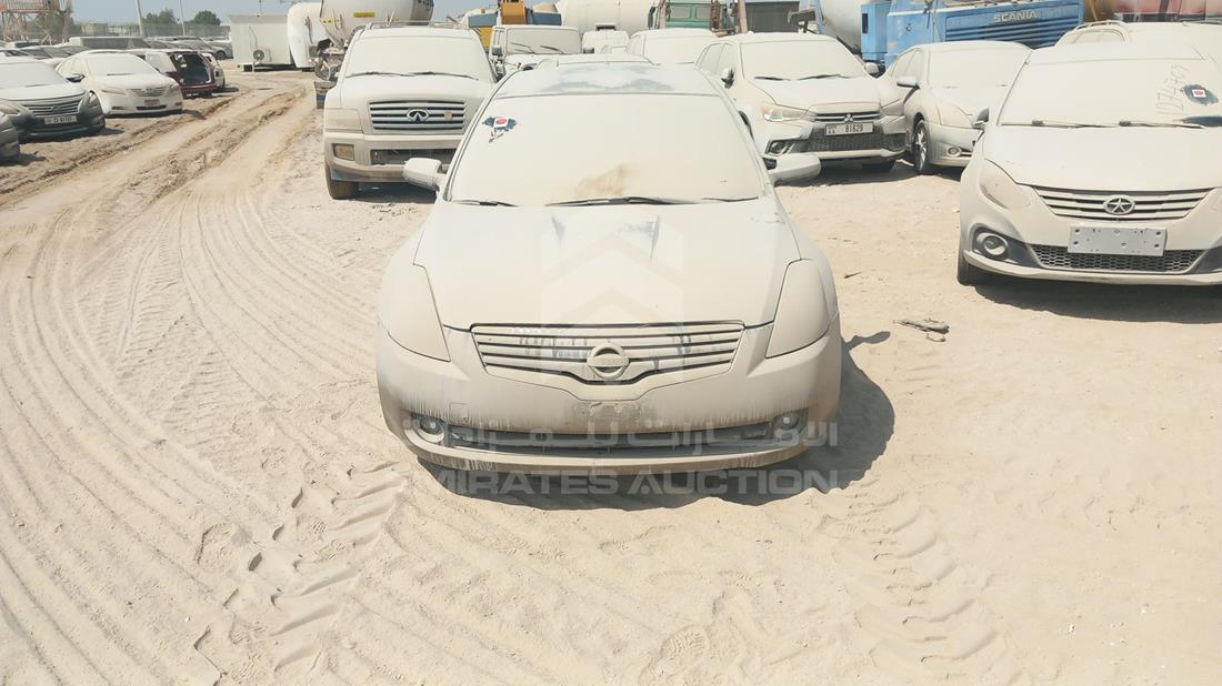 نيسان التيما 2008 — الزاوية الأمامية بالكامل — صورة 1