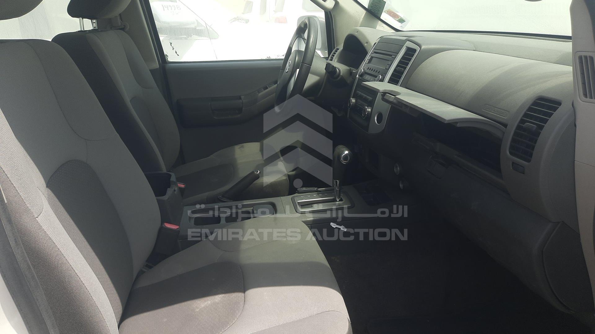 2014 NISSAN XTERRA VIN: 5N1AN0N69EN801017