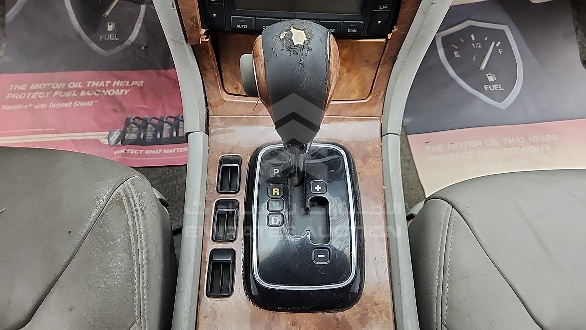 2006 KIA OPIRUS VIN: KNALD224365093828
