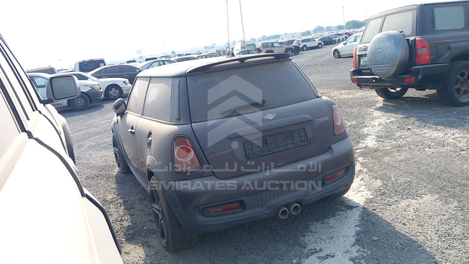 2013 MINI COOPER S VIN: WMWSV310XDT452808