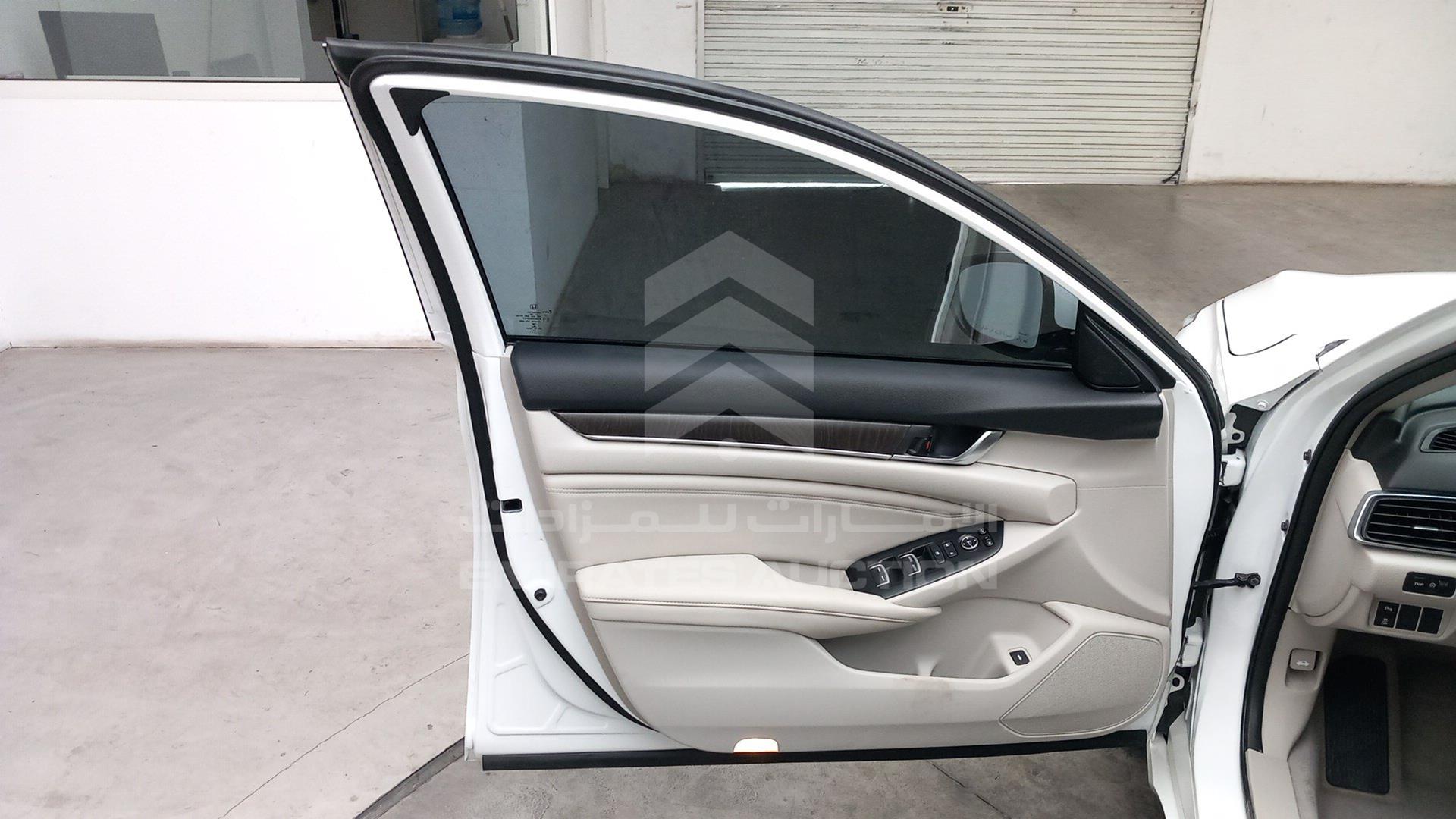2022 HONDA ACCORD VIN: 1HGCV1661NA600576