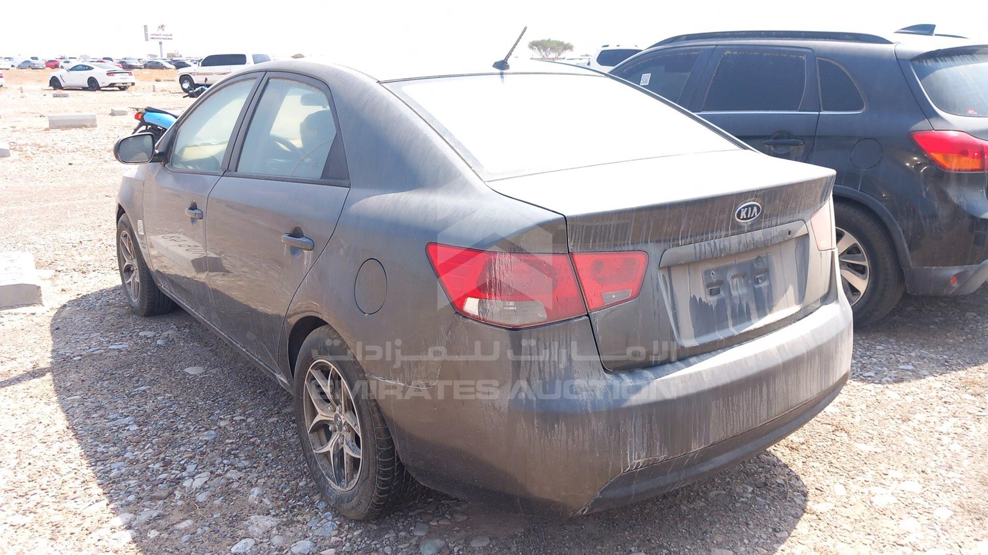 2013 KIA CERATO VIN: KNAFT411XD5788808