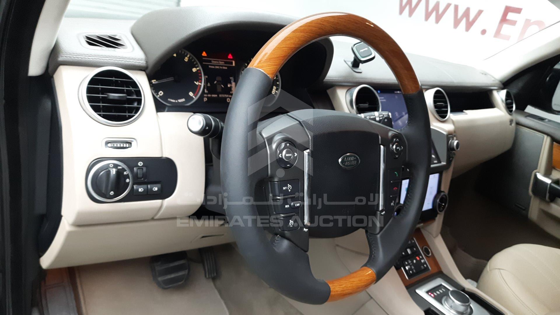 2015 LAND ROVER LR4 VIN: SALLAAAV6FA775622