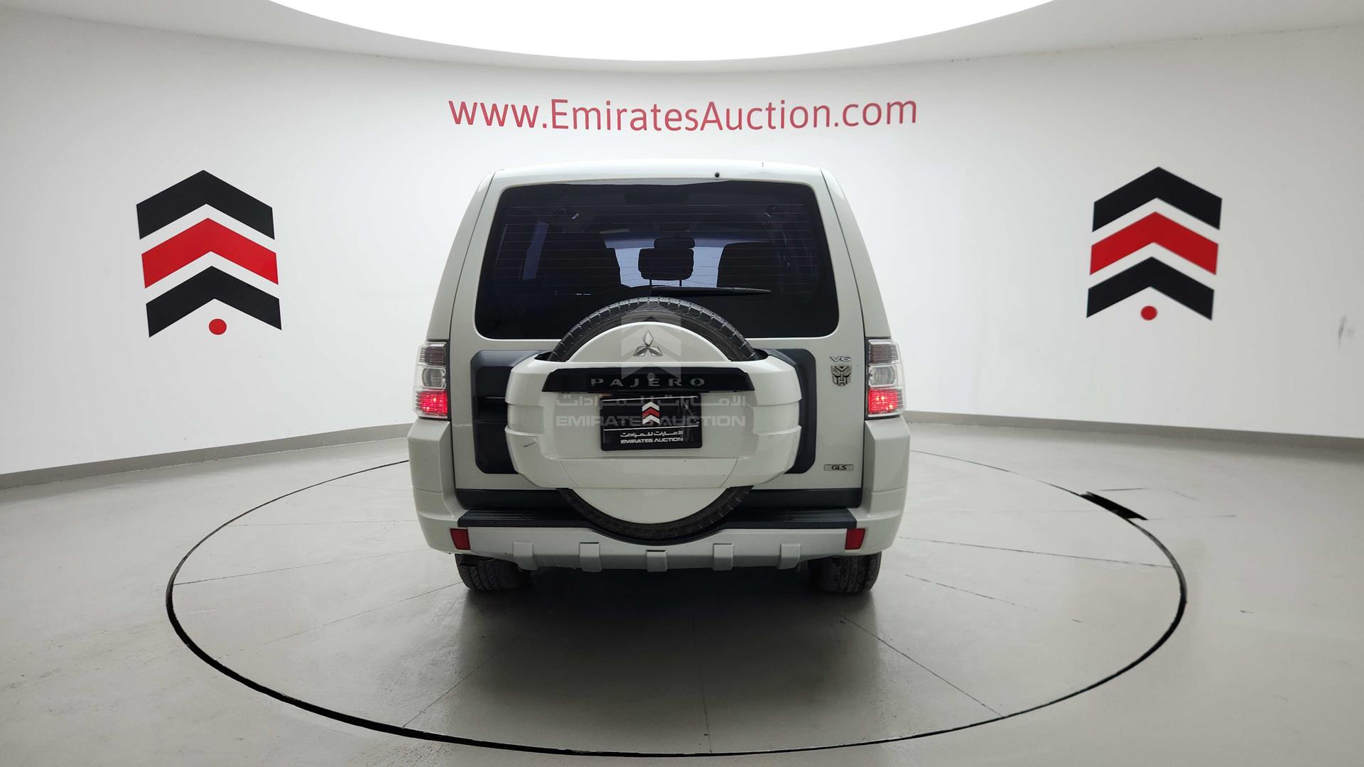 2011 MITSUBISHI PAJERO VIN: JMYLRV95WBJ705799