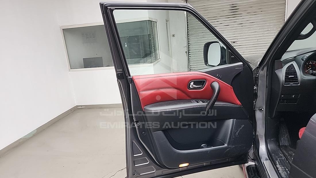 نيسان باترول نيسمو 2021 — الباب الأمامي الأيسر — صورة 13