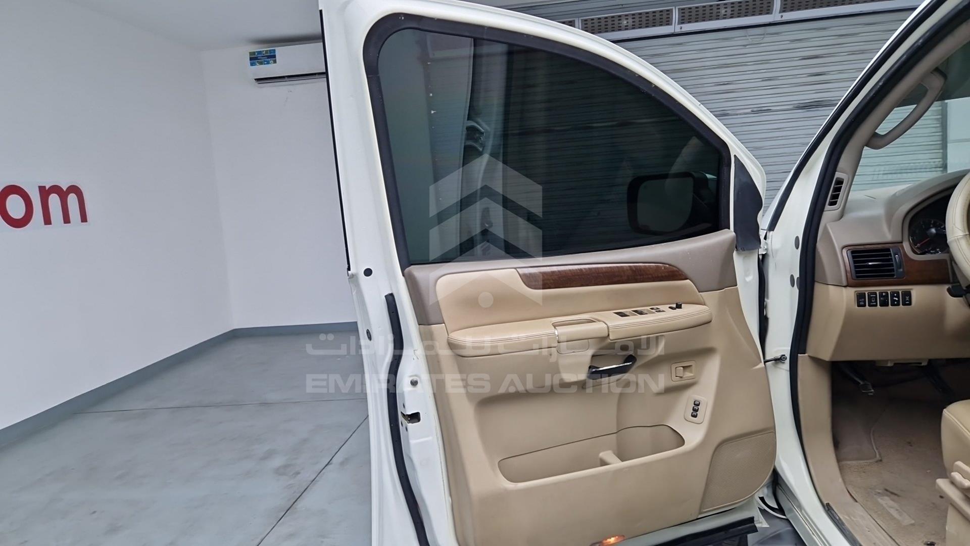 2008 NISSAN ARMADA VIN: 5N1AA08C28N630838
