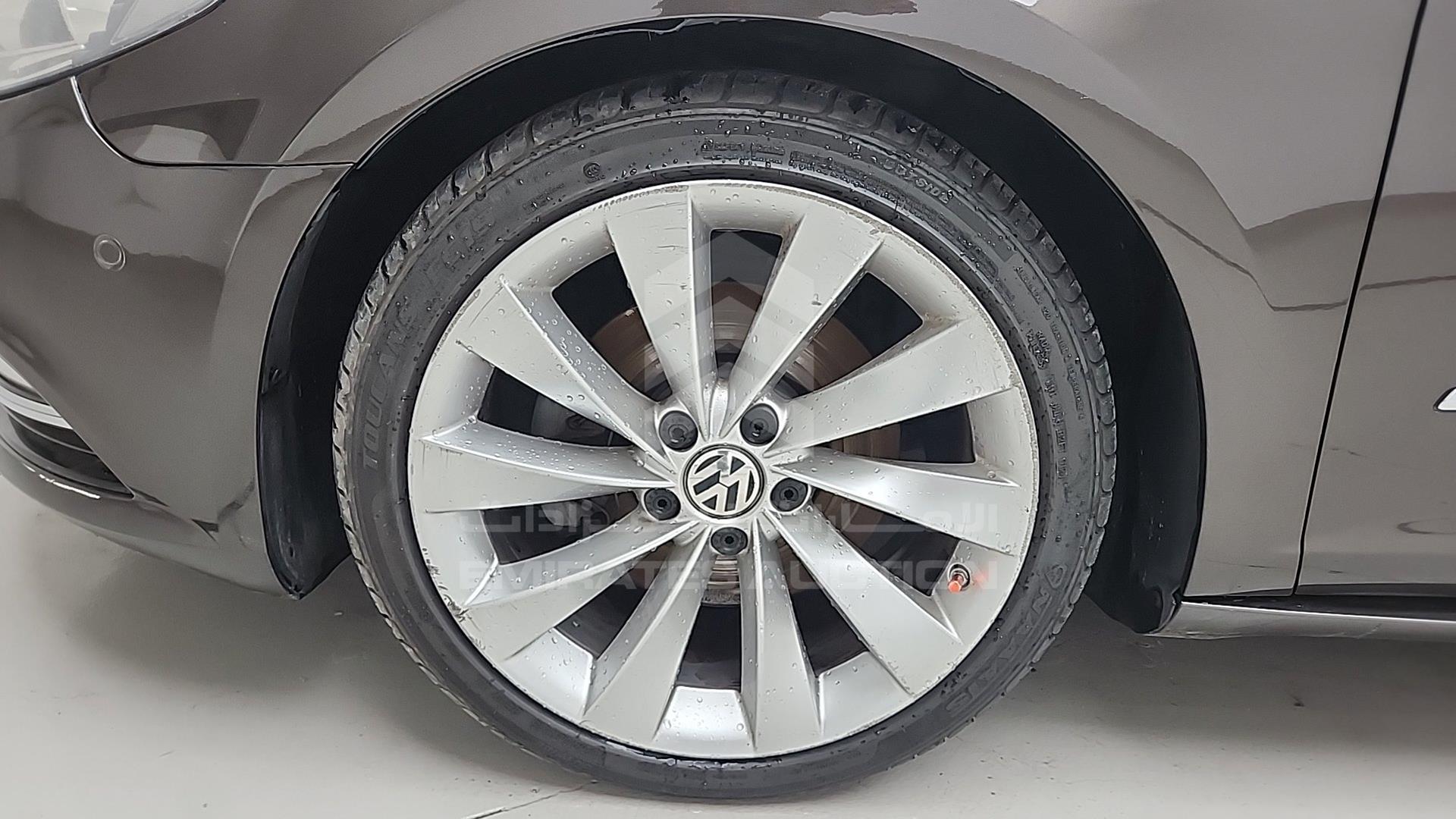 2015 VOLKSWAGEN PASSAT VIN: WVWAP2AN3FE801684