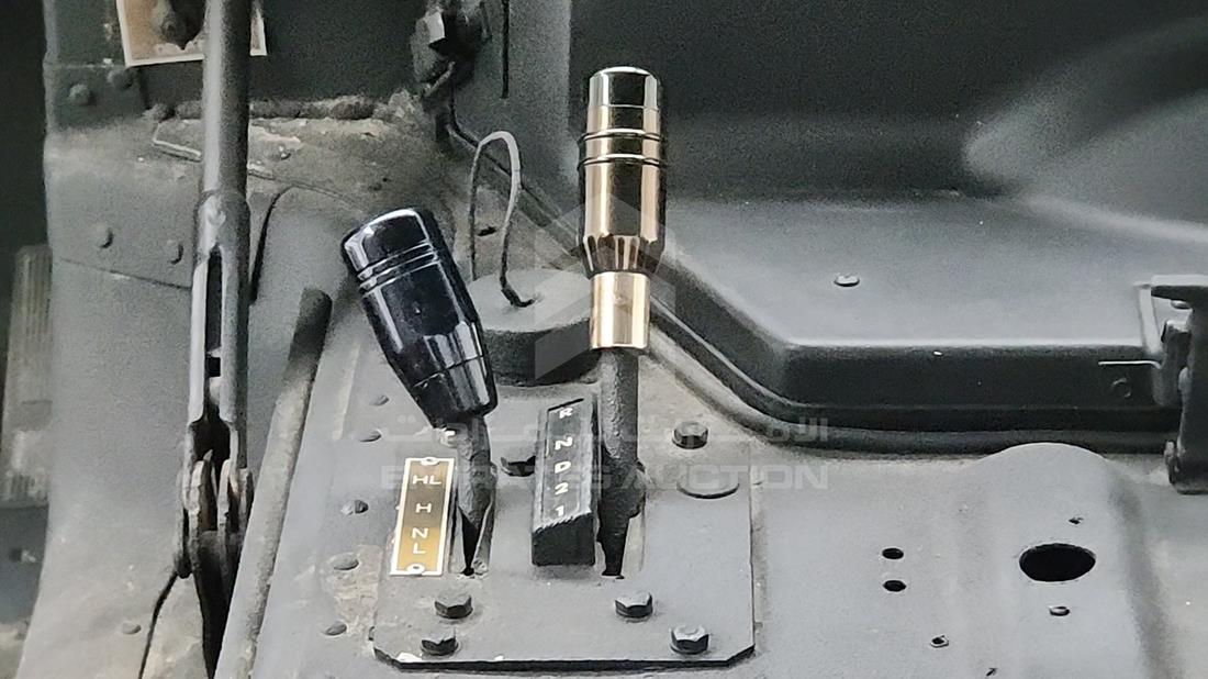 1986 Hummer H1 — Gear View — Photo 17