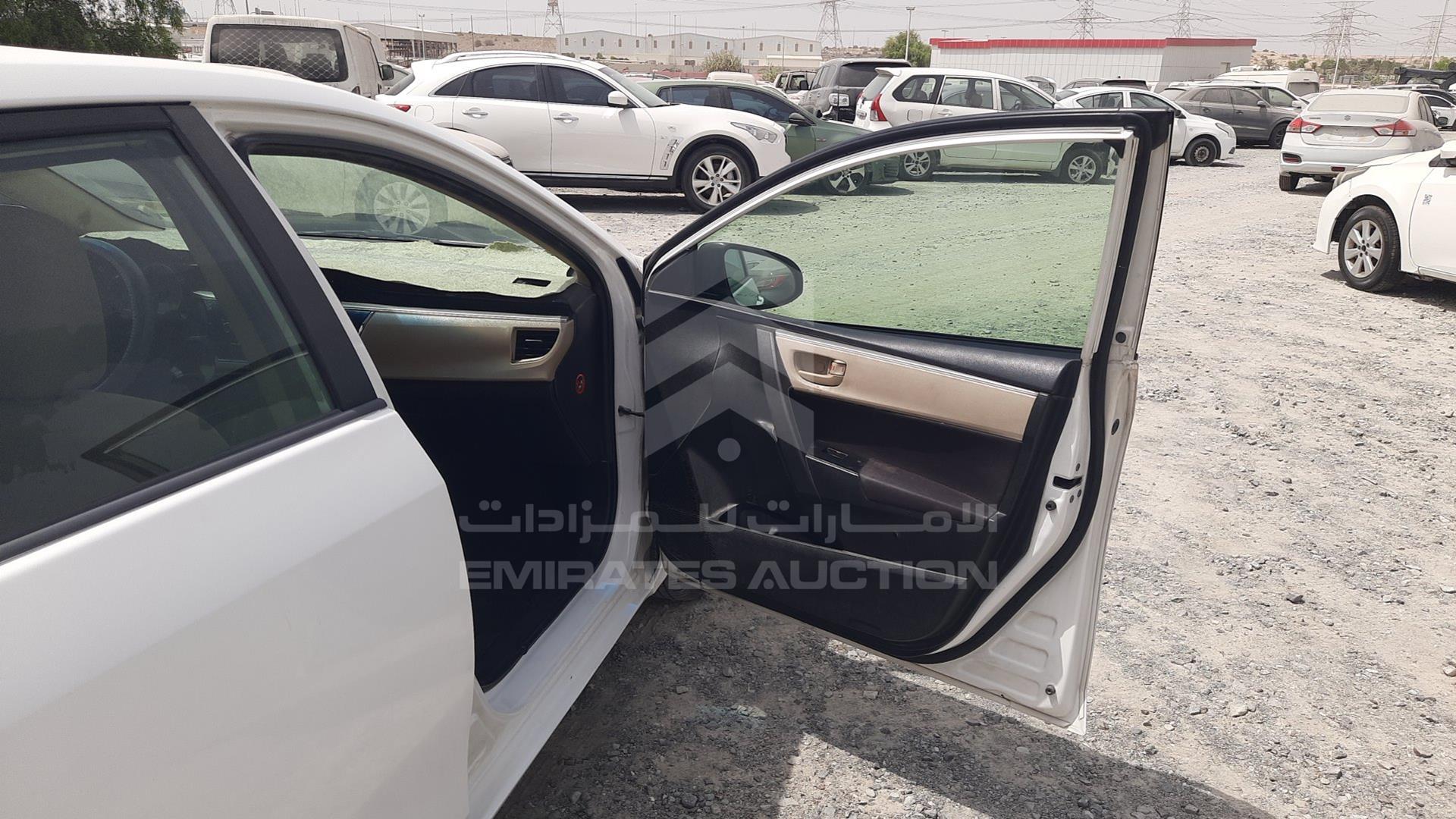 2015 TOYOTA COROLLA VIN: RKLBB9HE0F5140457