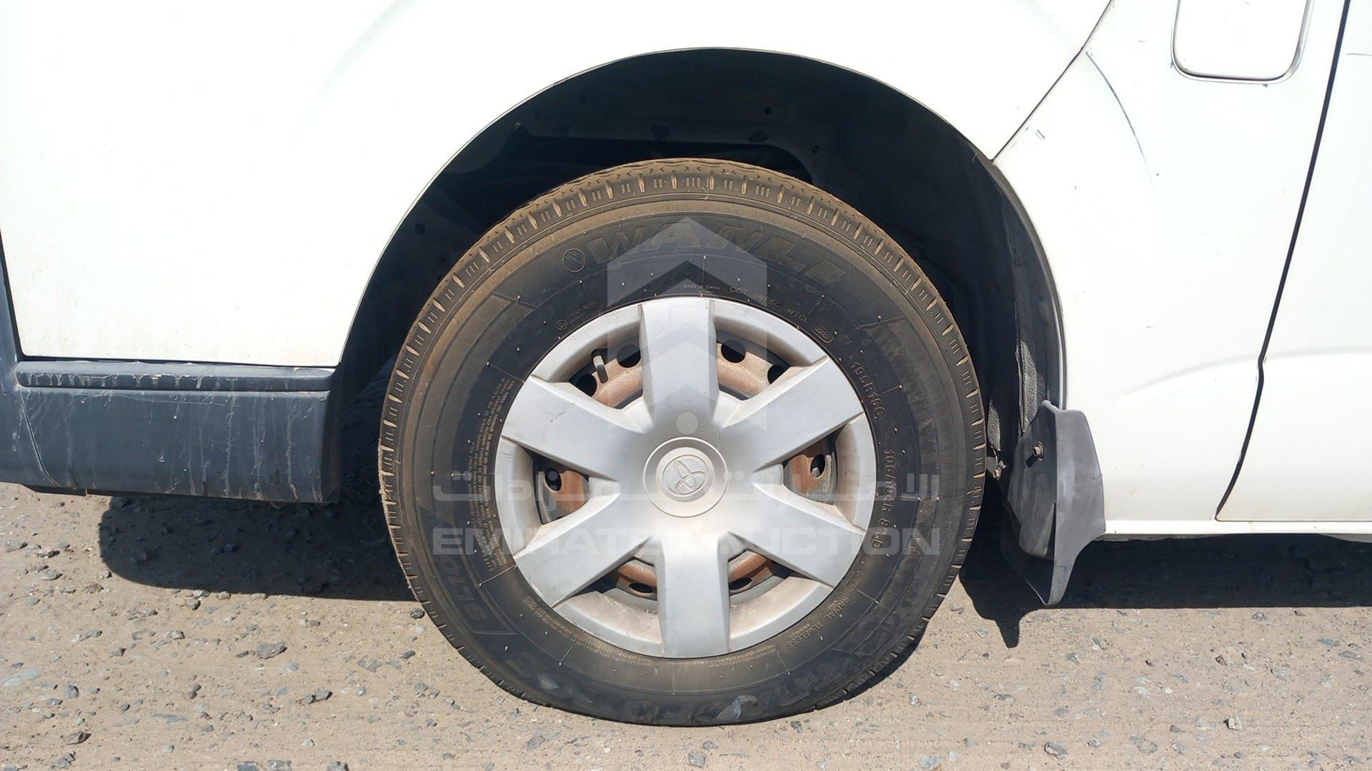 2009 TOYOTA HIACE VIN: JTFHX02PX90036243