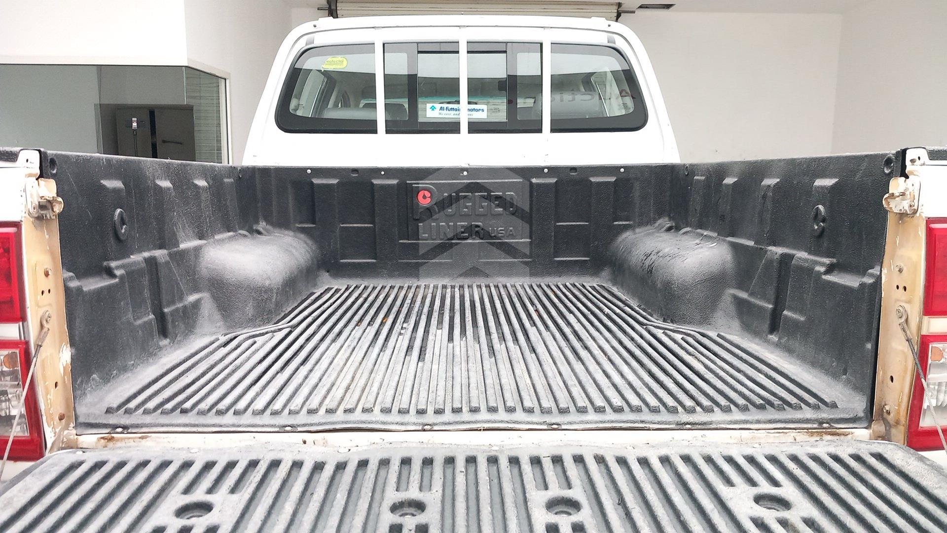 2013 TOYOTA HILUX VIN: MR0FX22G0D1359913