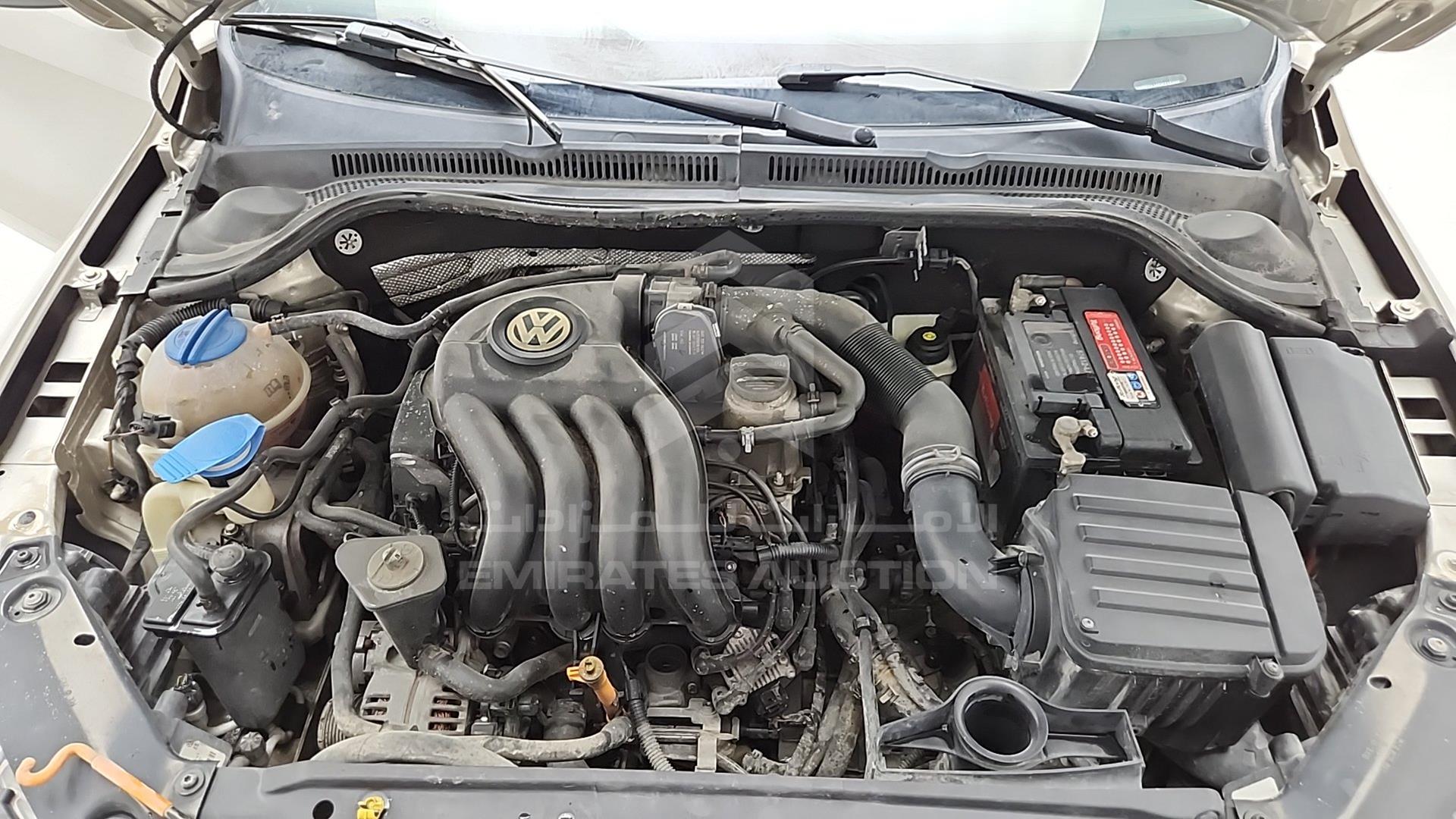 2014 VOLKSWAGEN JETTA VIN: WVWRV1AJ4EM215497
