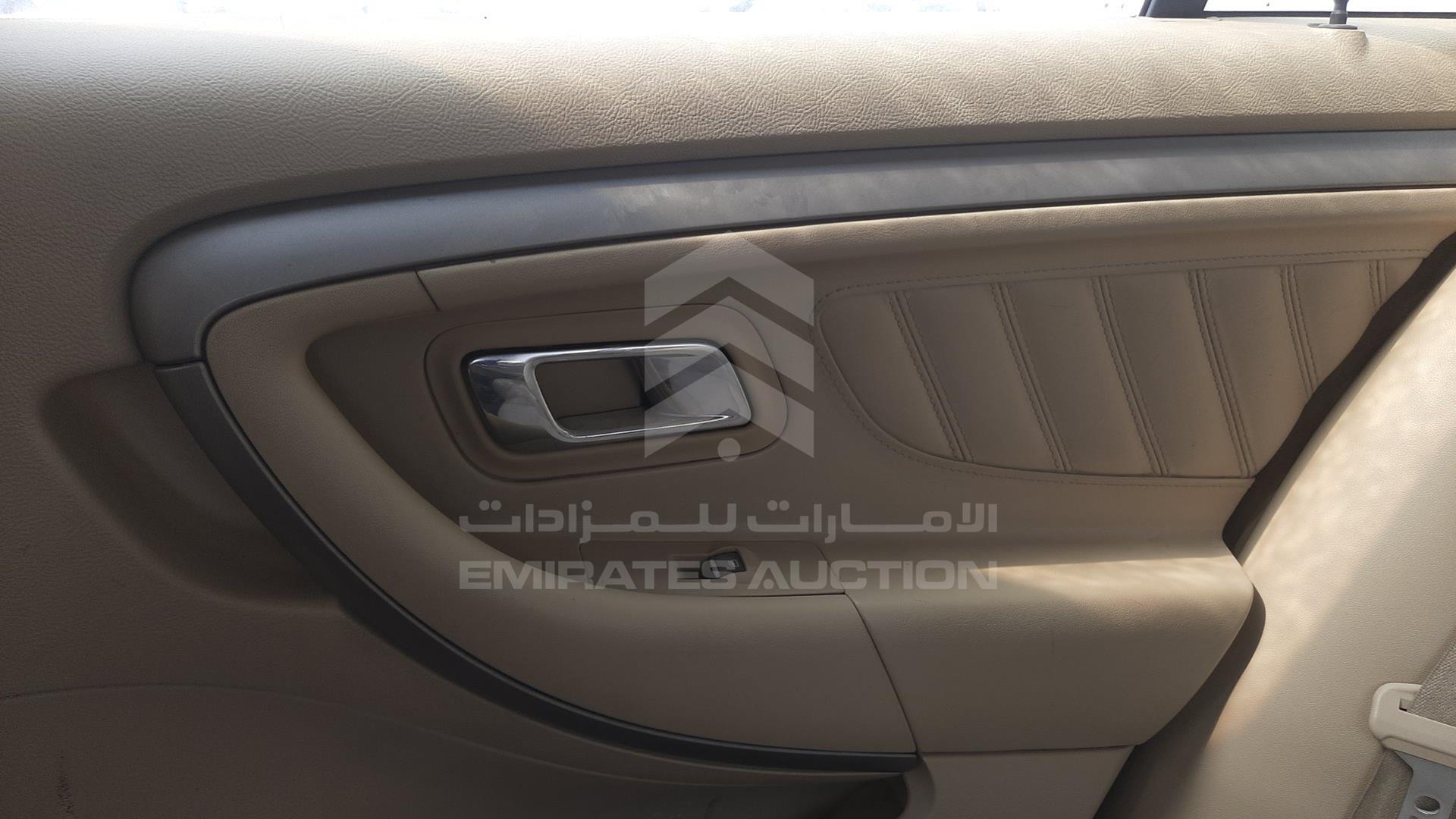 2013 FORD TAURUS VIN: 1FAHP2E83DG211429
