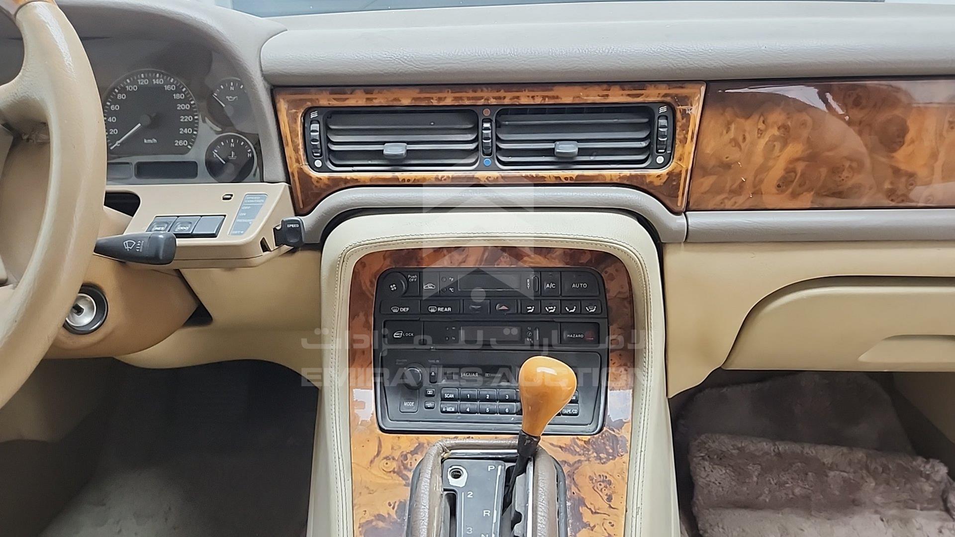1995 JAGUAR DIMALER VIN: SAJDKALD4BC749886