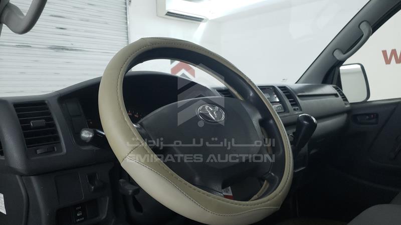 JTFHX02P0G0106555 Auction: EmiratesAuction Lot: 406209 JTFHX02P0G0106555 Toyota Hiace 2016 WHITE Photo 15