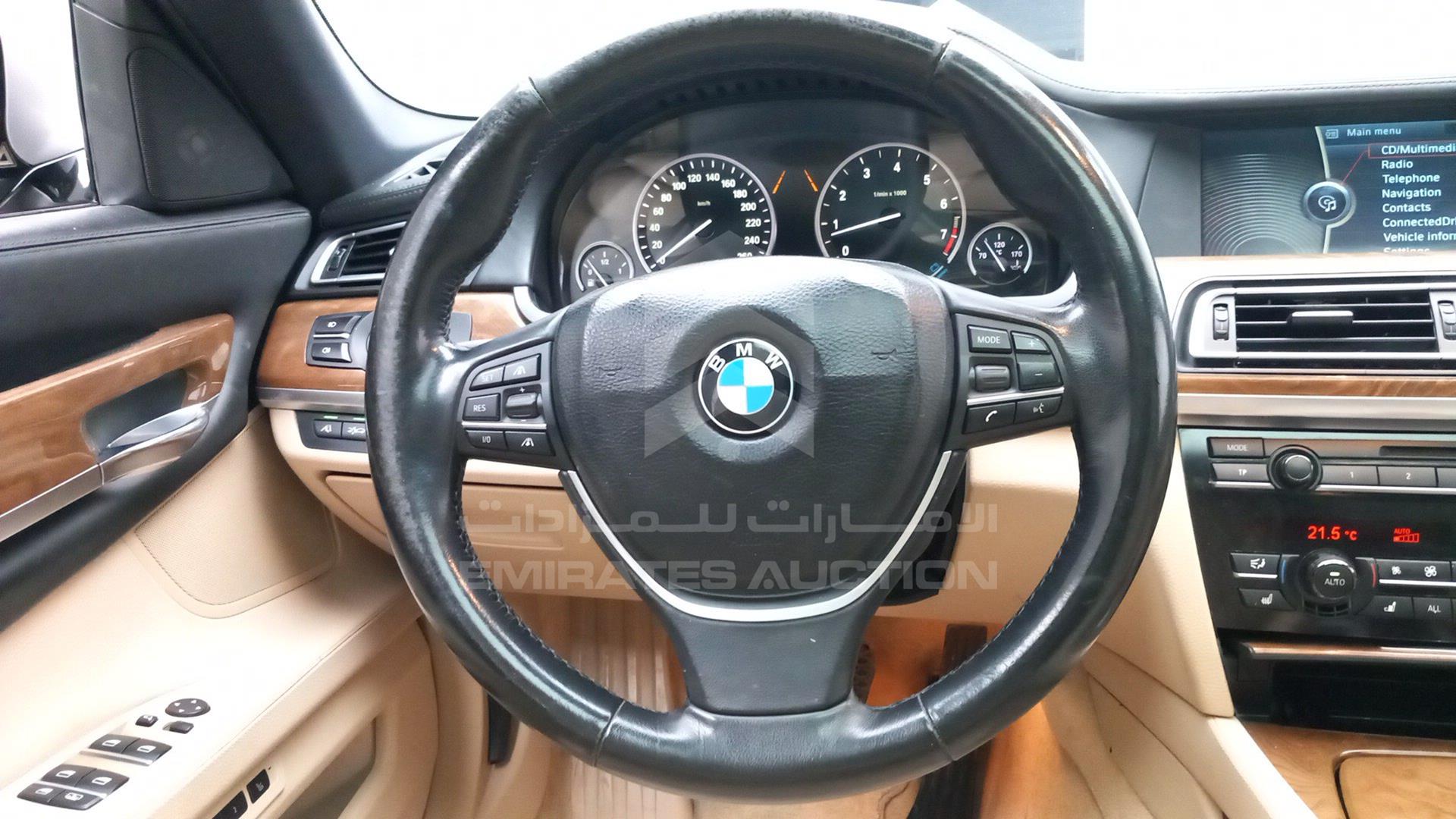 2010 BMW 750 VIN: WBAKB8108AC342700